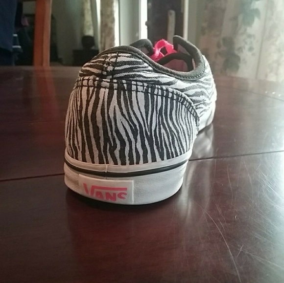 Zebra Vans - Picture 3 of 3